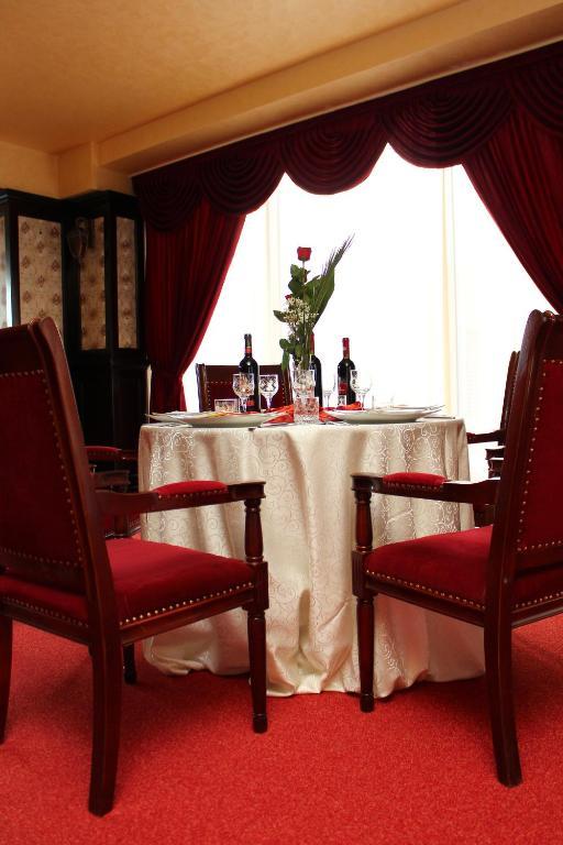 Hotel Zimbru 이아시 외부 사진